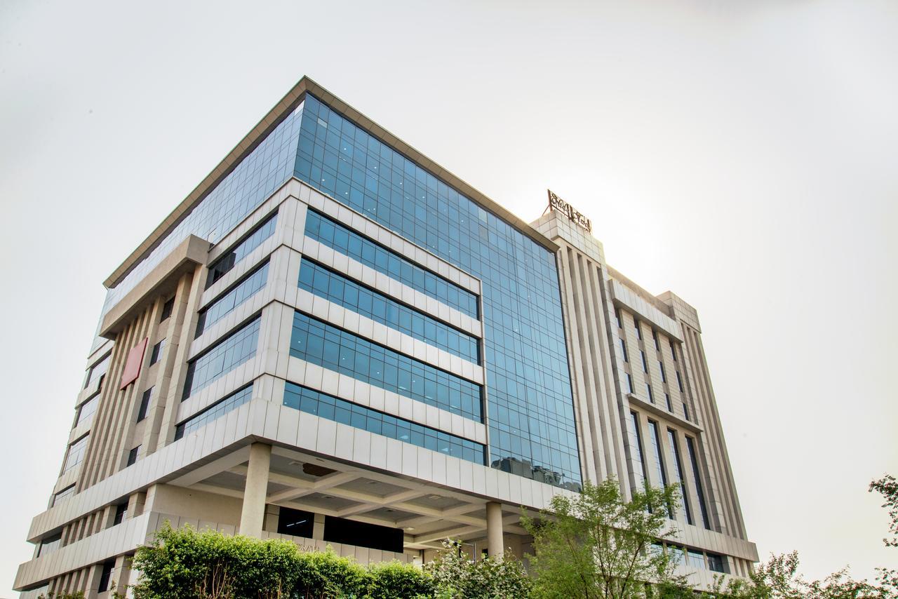 Hide Away Suites Noida Exterior foto